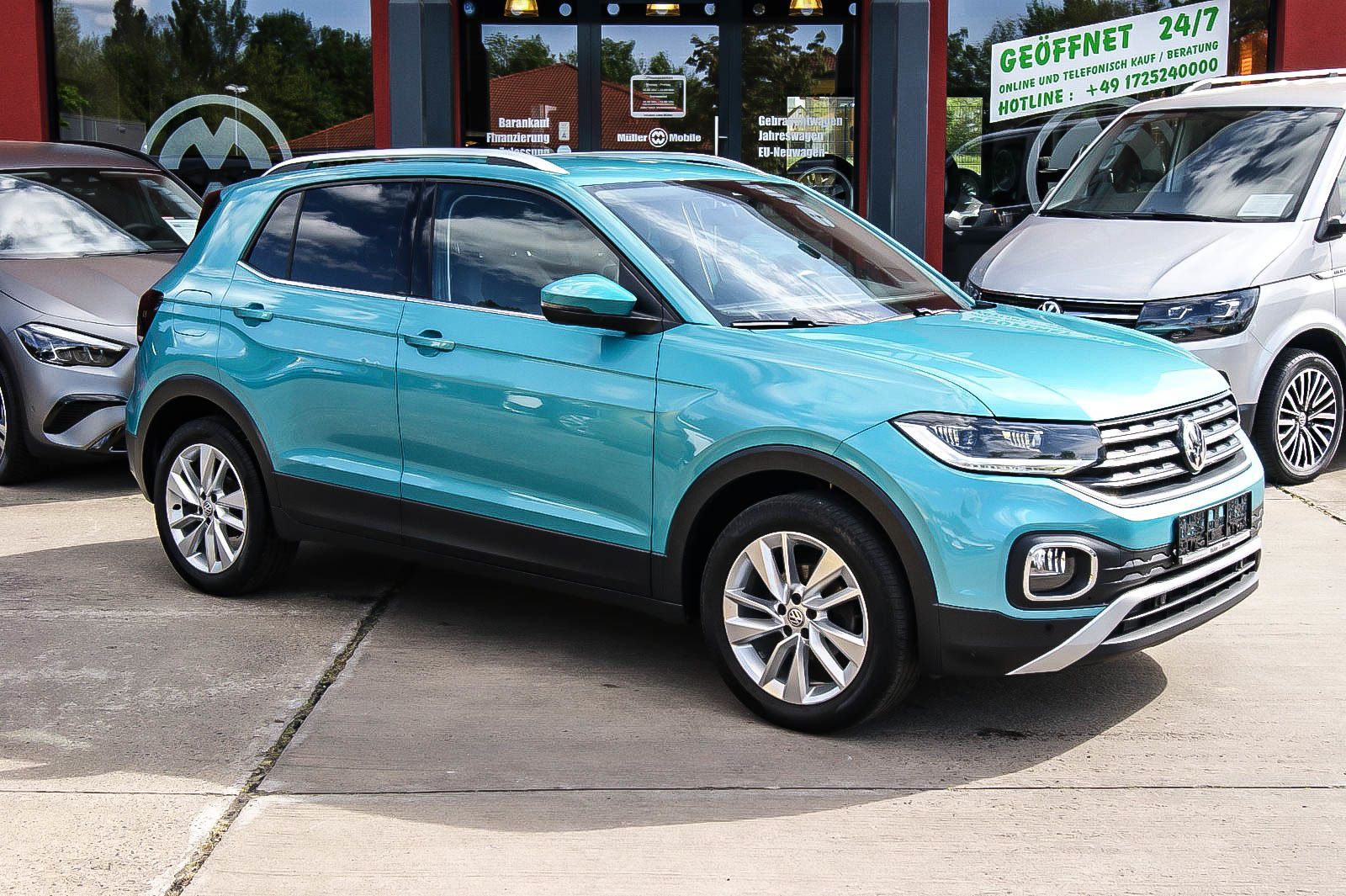Fahrzeugabbildung Volkswagen T-Cross HIGHLINE 1.0 TSI NAVI LED VIRTUAL 1.HAND