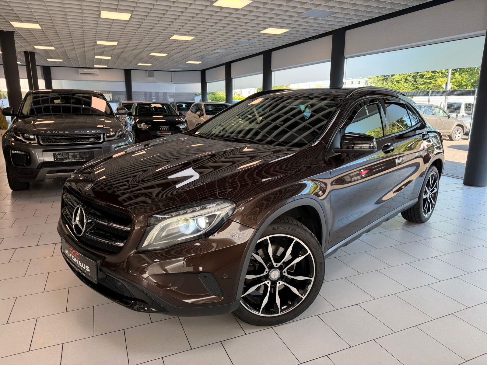 MERCEDES-BENZ GLA 250 Score|AUT|PANO|BI-XENON|NAVI|R.KAM|NIGHT