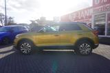 Volkswagen T-Roc 1.5 TSI Active DSG ACC Standheizung LED - gebrauchte SUV & Geländewagen