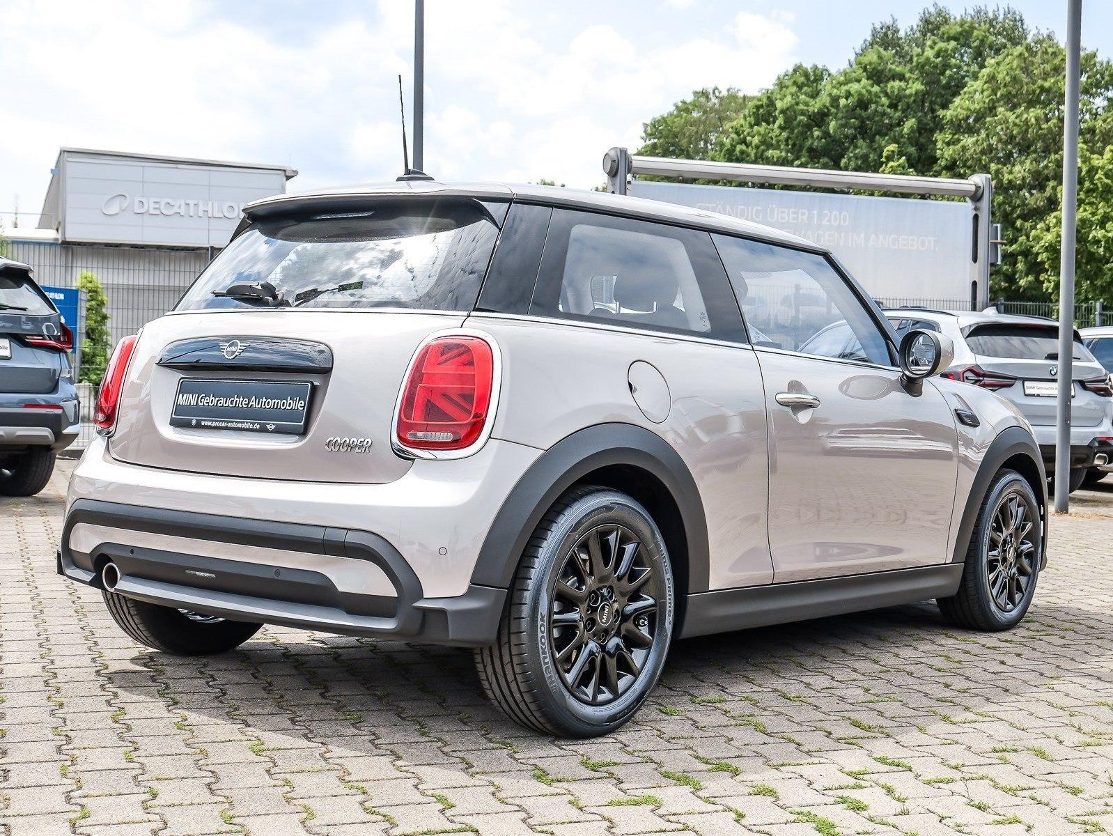 MINI Cooper 3-Türer Sportsitz Navi LED DAB Klimaaut. 