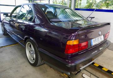 صورة 4 لـ 1992 BMW M5