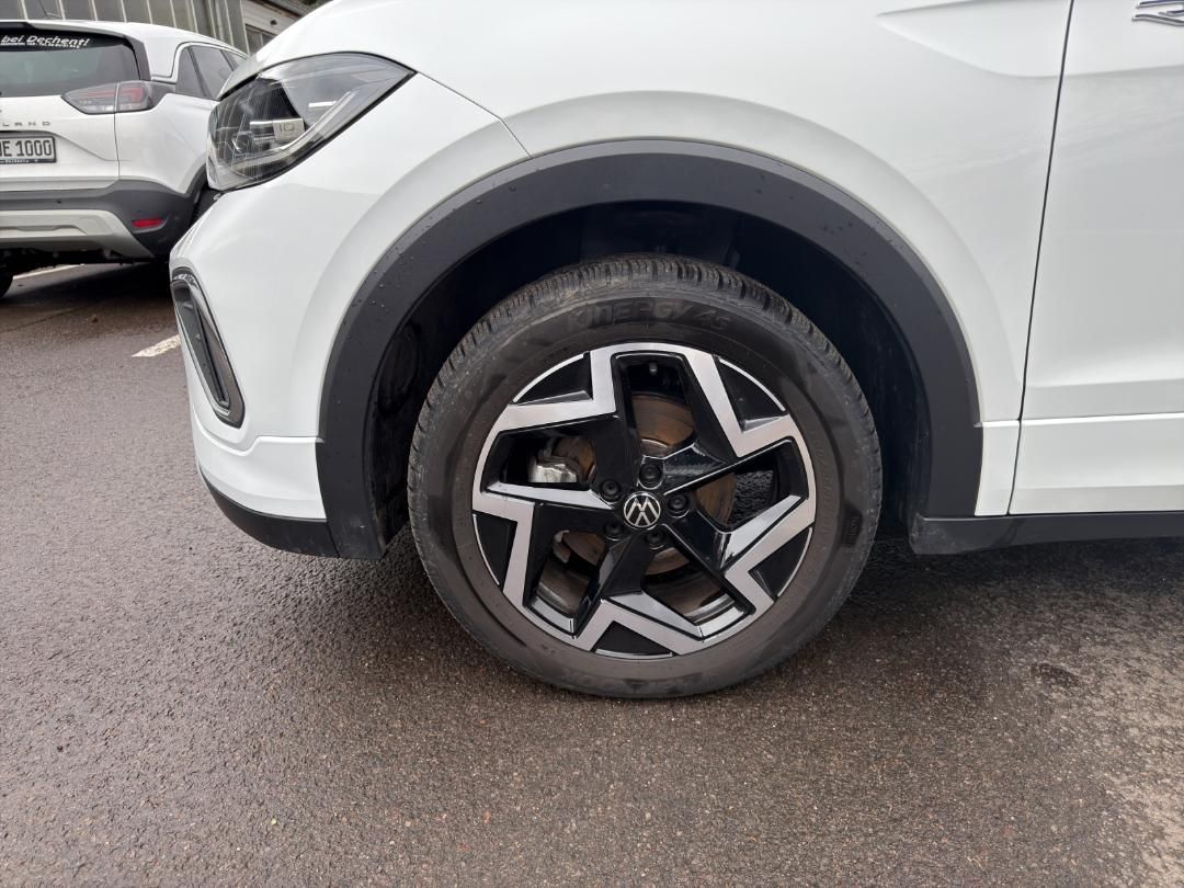Fahrzeugabbildung Volkswagen T-Cross R-LINE 1.0 TSI.DSG.RFKamera.SH.Keyless.N
