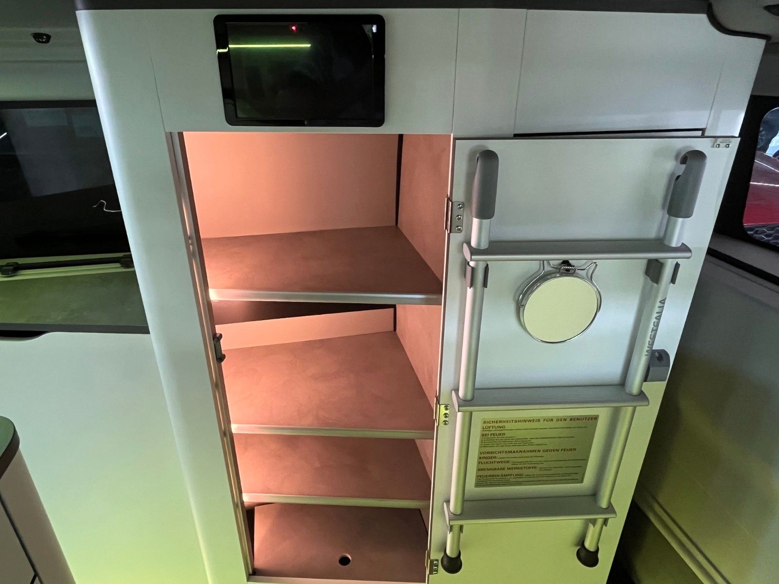 Fahrzeugabbildung Ford NUGGET L2 Titanium Aufstelldach Markise uvm.