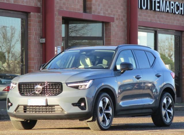 Altele VOLVO XC40 B4 AWD automatico Ultimate Dark