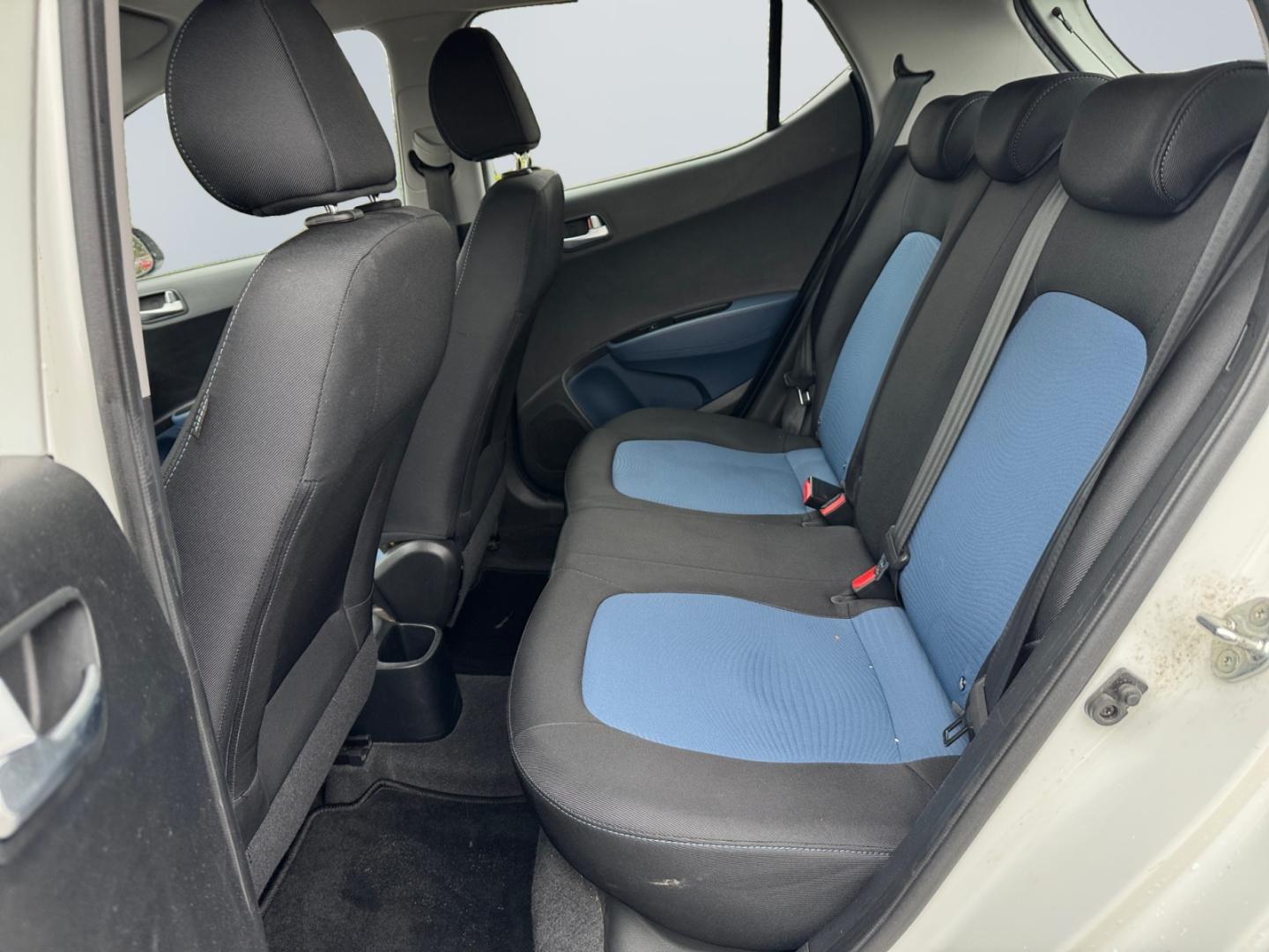 Hyundai i10 Style SHZ LenkradHZG Alarm Temp Tel.-Vorb. B