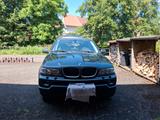 BMW X5 3.0d - - BMW X5: Grün