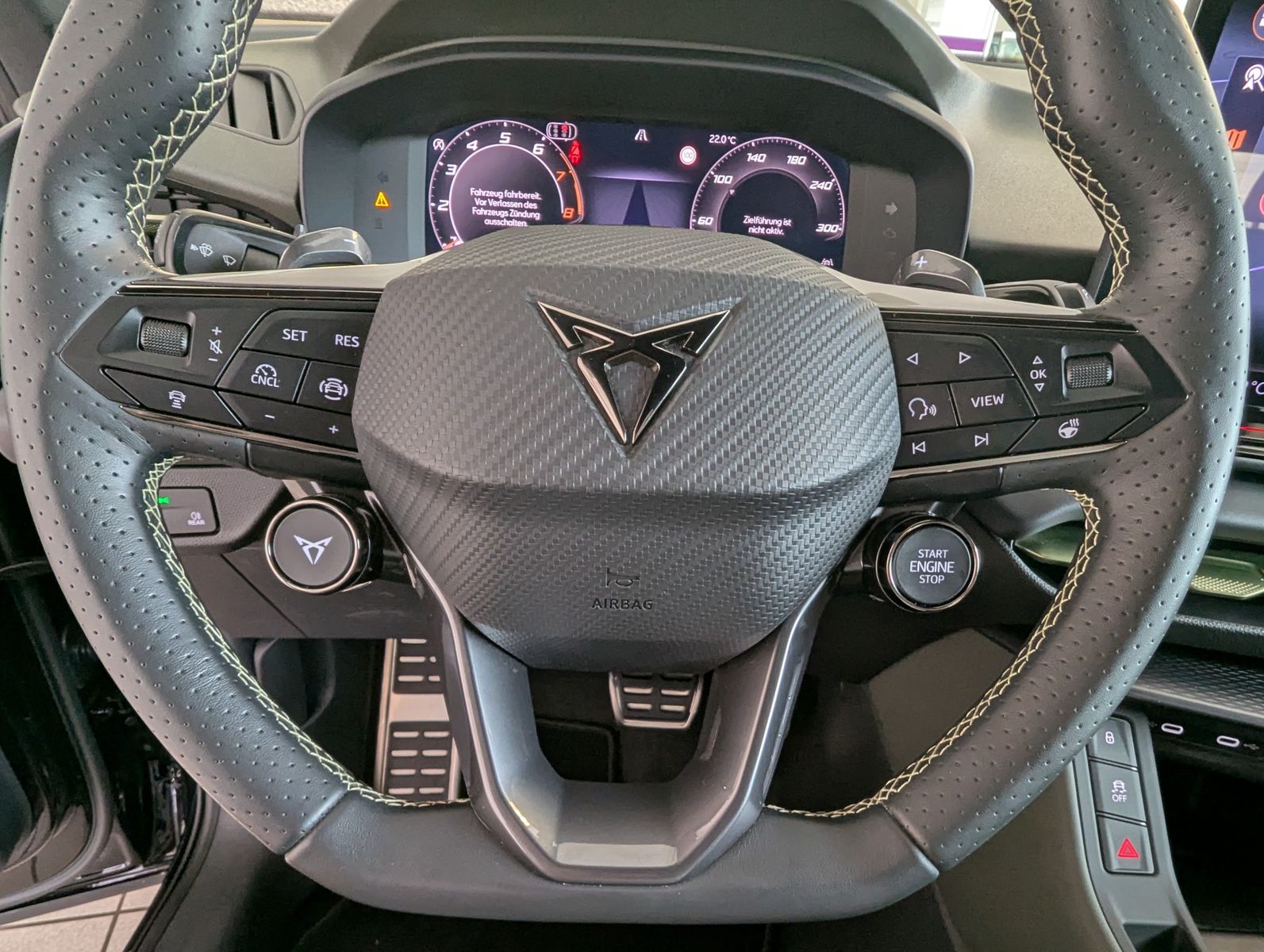 Fahrzeugabbildung CUPRA Terramar 1.5 eTSI Tribe Sennh Matrix HUD AHK 20