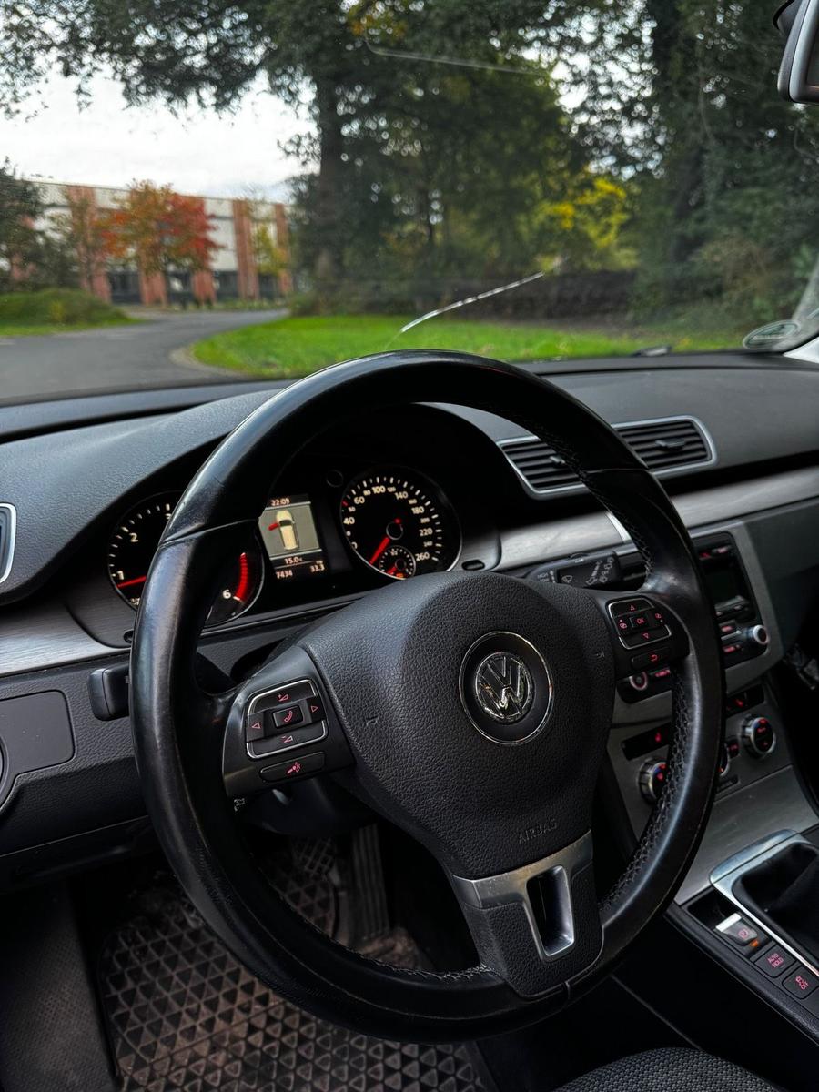 Volkswagen Passat 2012 — photo 9