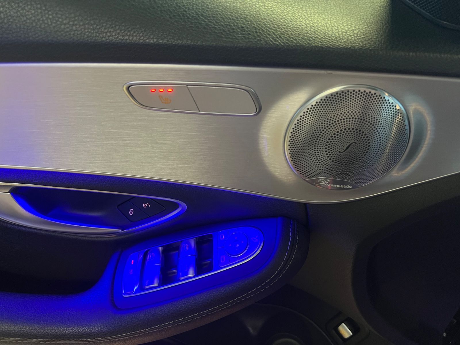 Fahrzeugabbildung Mercedes-Benz C 300 d Lim. AMG LINE DIGITALTACHO*HEADUP*CARBON