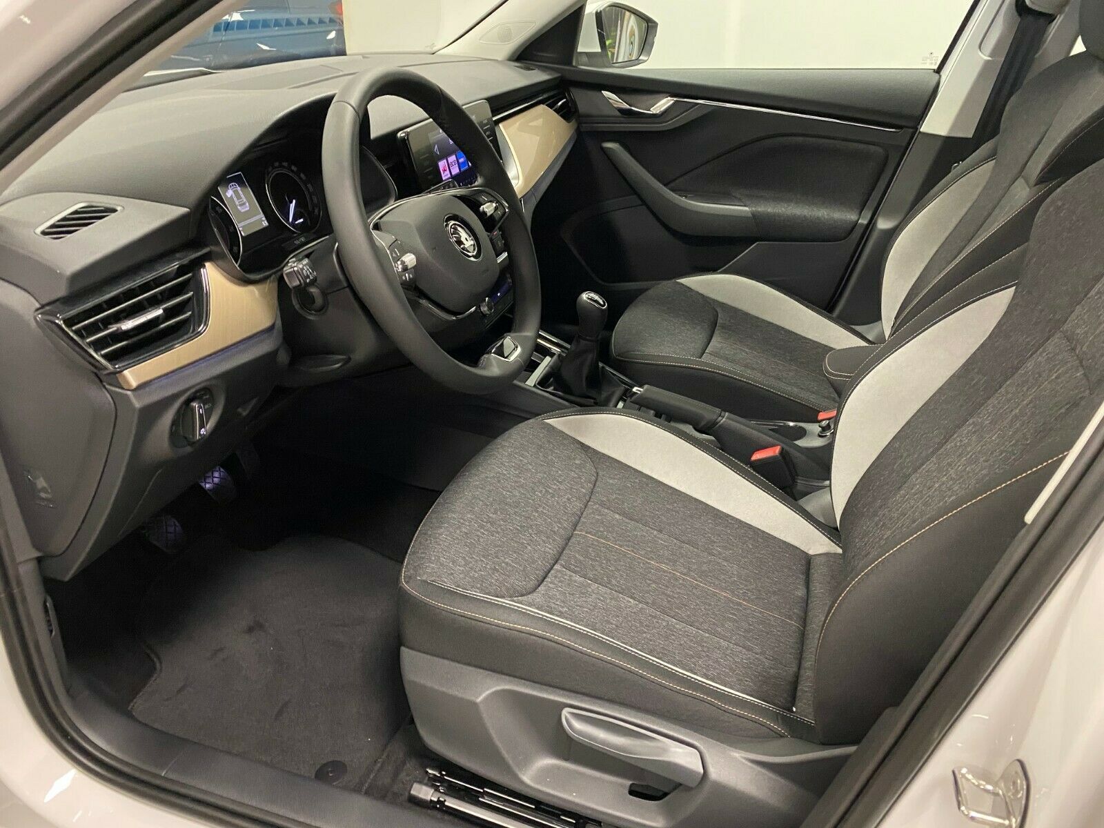 Fahrzeugabbildung SKODA Kamiq 1.0 TSI Style+5 JAHRE GARANT+VOLL LED+APP+