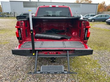 Ford F 150 Lightning Flash gr Batterie in Hamburg+20