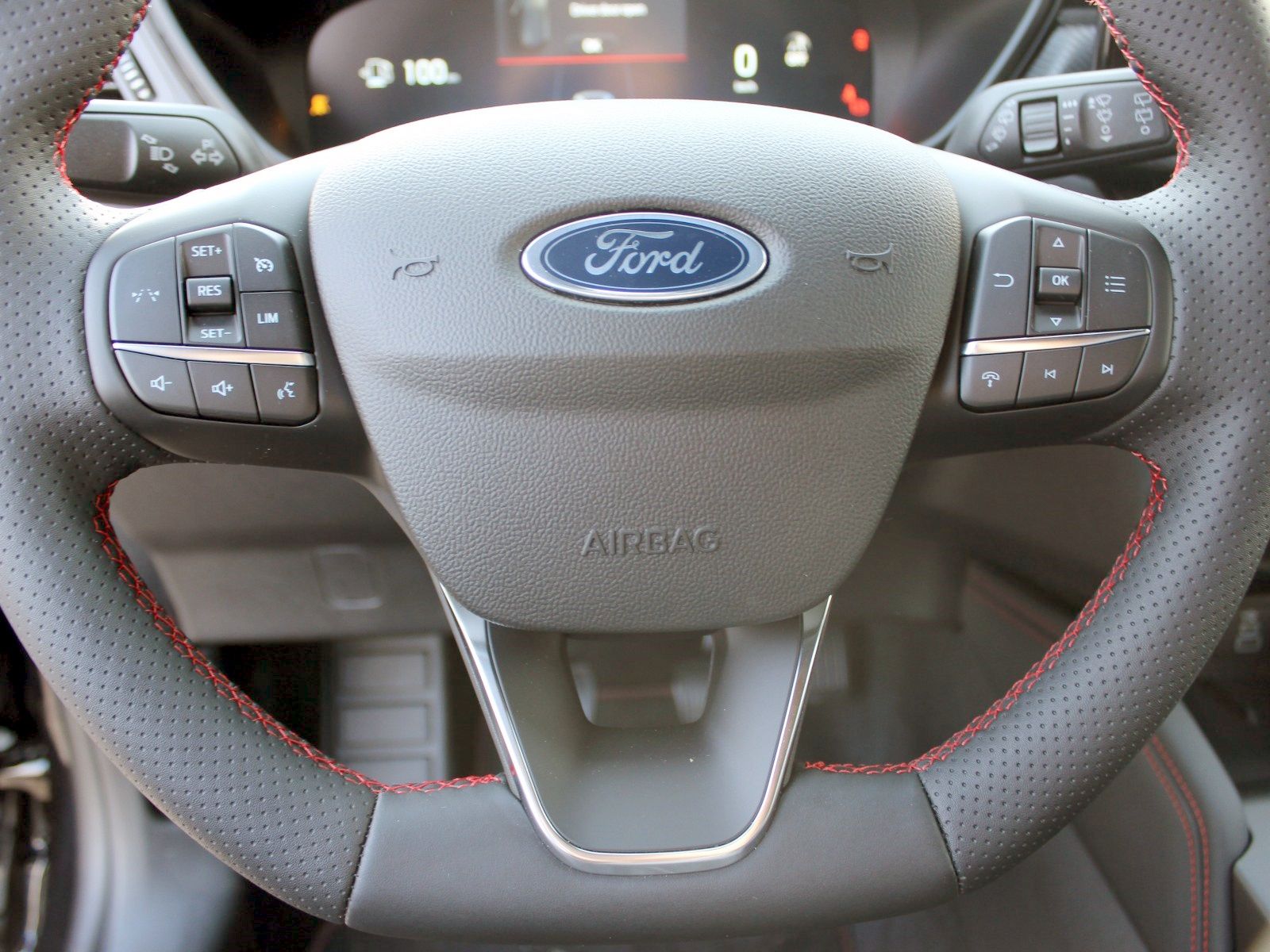 Fahrzeugabbildung Ford Kuga ST-Line