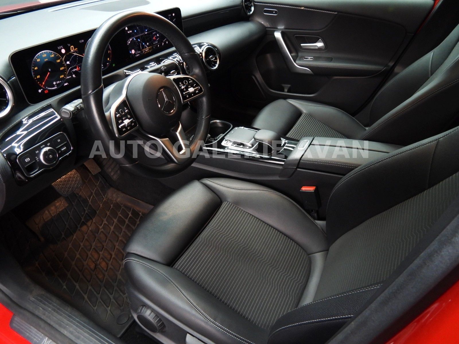 Mercedes-Benz A 200 foto 11