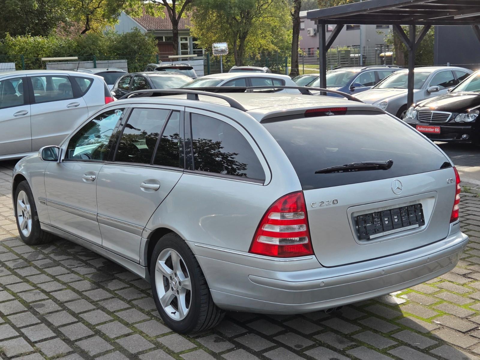 Mercedes-Benz C220 2004 — photo 7