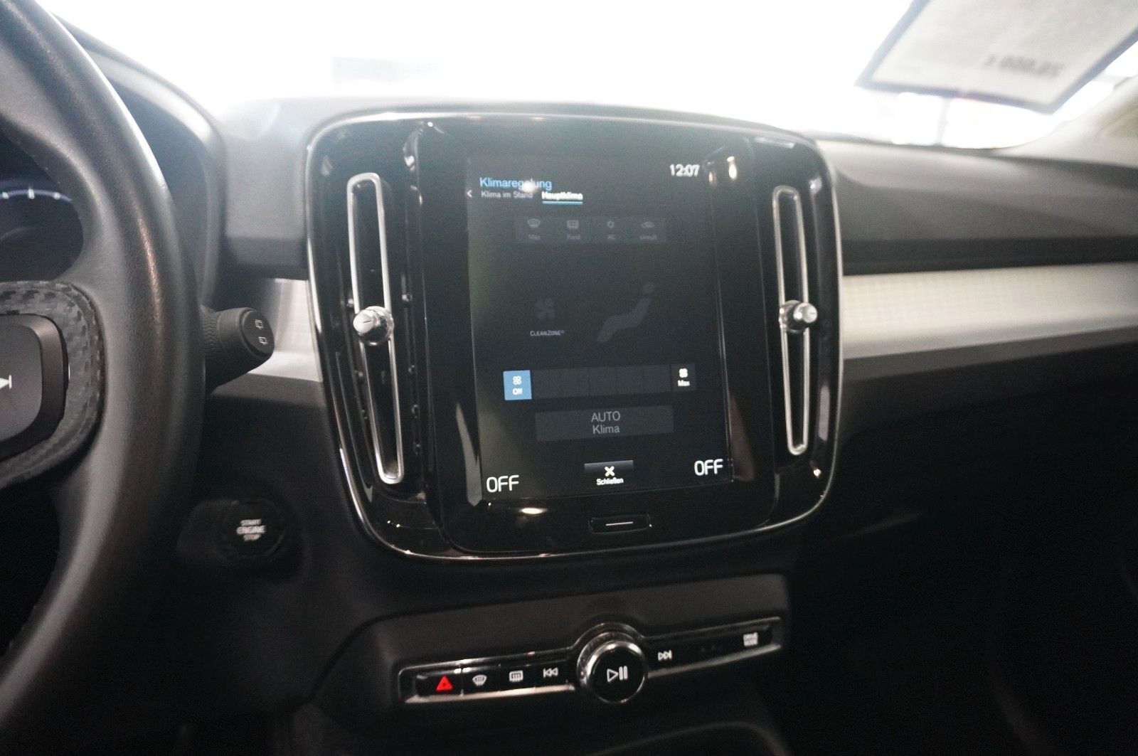 Fahrzeugabbildung Volvo XC40 T3 Momentum Pro LED/NAVI/LEDER/AHK/CAM