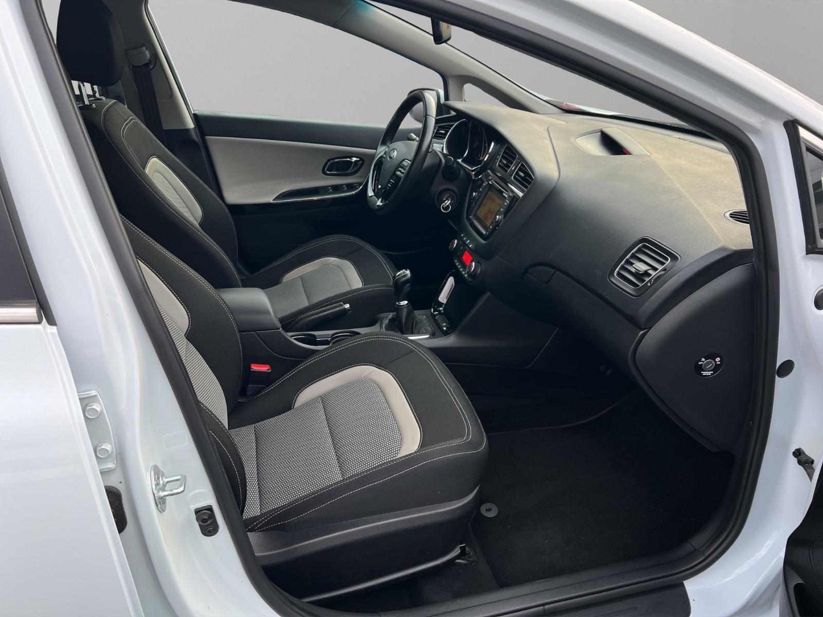 Kia cee'd Sportswagon 1.4CVVT*KAMERA*NAVI*SHZ*TEMPOM