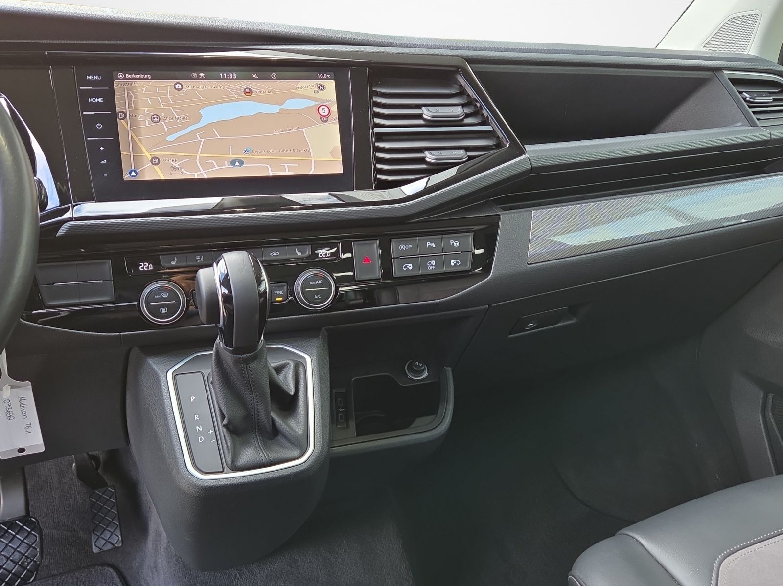 Volkswagen T6 Multivan 2.0 TDI DSG T6.1 Highline LED Navi A foto 11