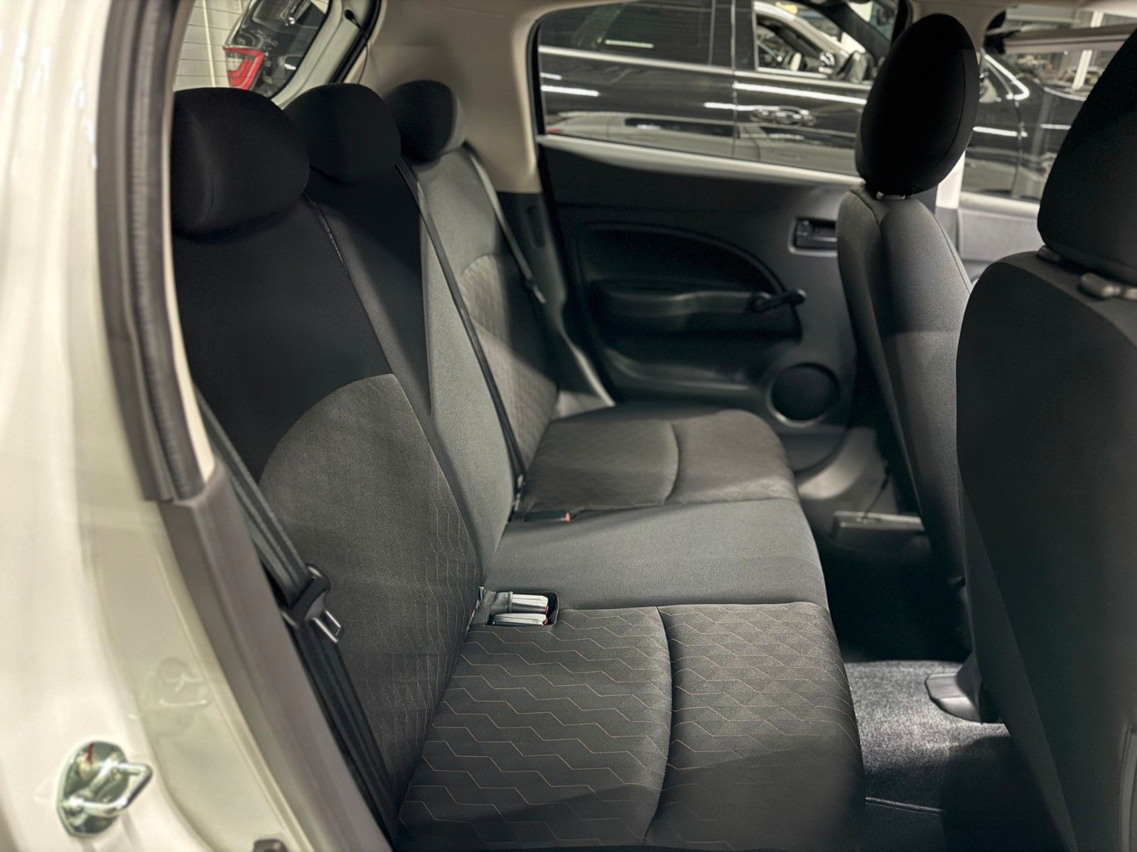 Fahrzeugabbildung Mitsubishi Space Star 1,2 Select Klima DAB+