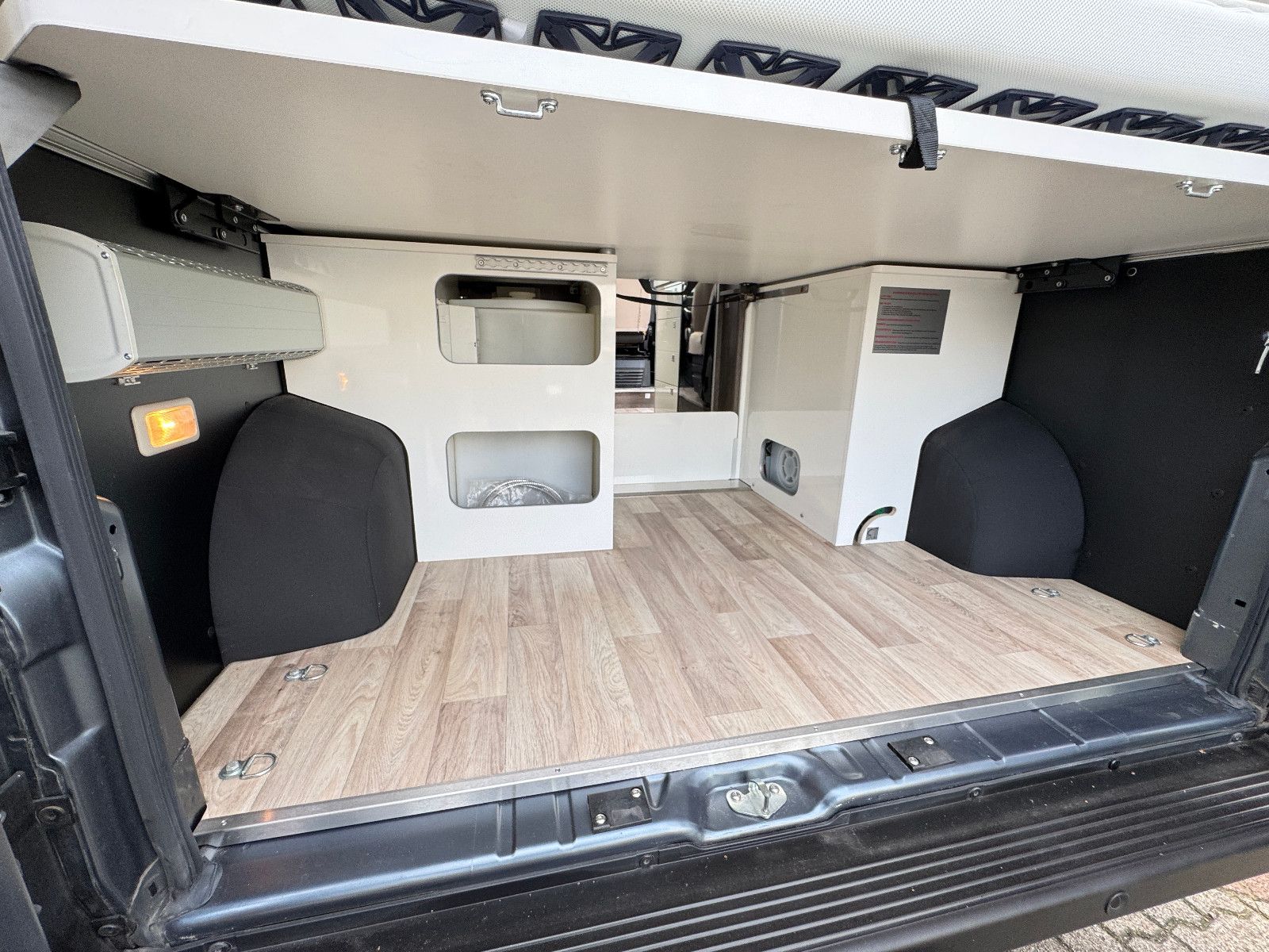 Fahrzeugabbildung Westfalia Columbus 601 D 4 SCHLAFPLÄTZE SOLAR AHK 1.HAND