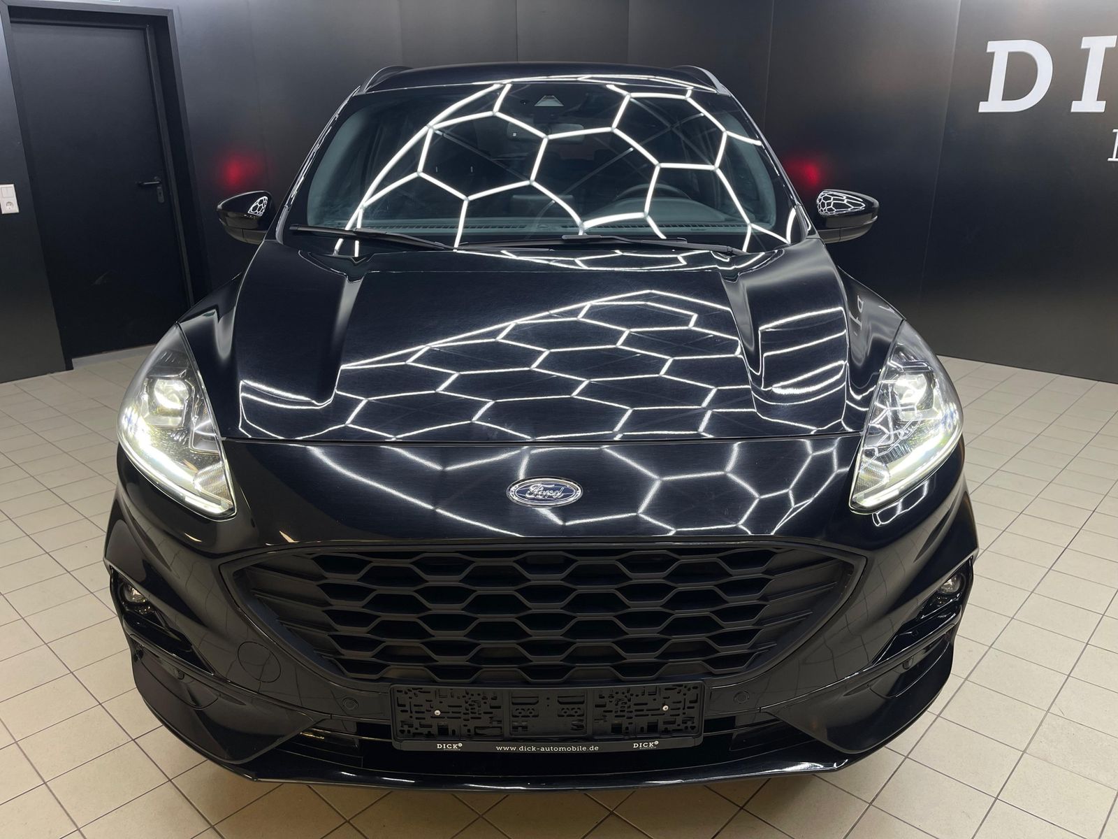 Fahrzeugabbildung Ford Kuga 1.5 EB ST-Line VIRTU+NAV+LED+KAM+PDC+MFL+18