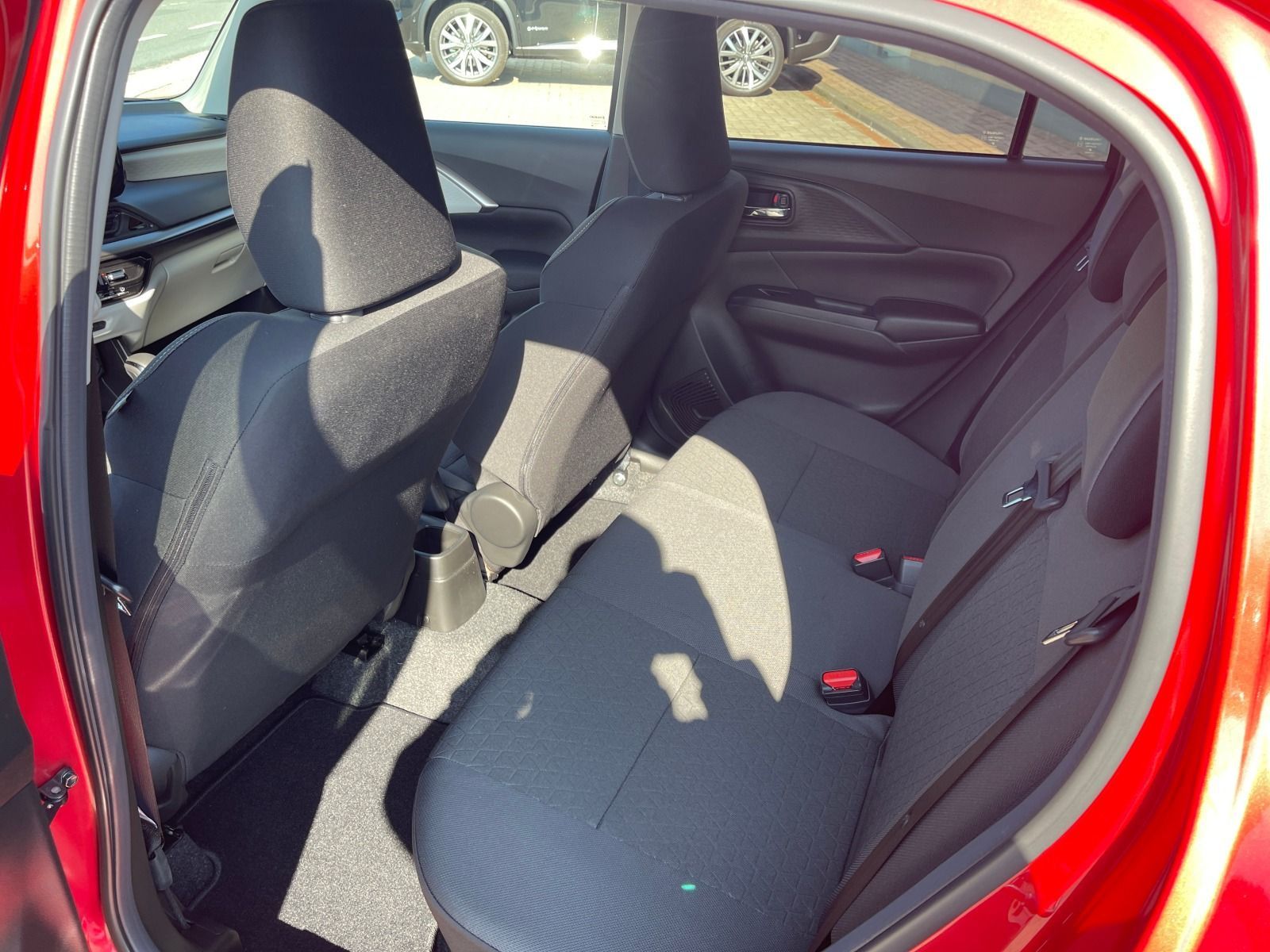 Fahrzeugabbildung Suzuki Swift 1.2 Dualjet Comfort+ Automatik Navi Kamera