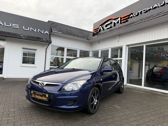 Hyundai i30 1.4 Comfort *Navi *Klima * Tüv Neu * 8 Fach