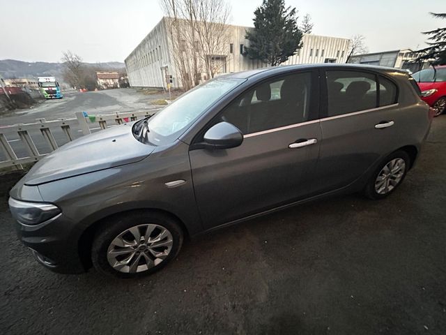 Fiat Tipo 1.6 Mjt S&S SW Lounge