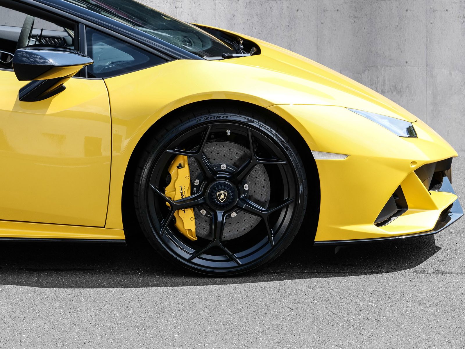 Lamborghini Huracán EVO Spyder Giallo Inti. Lifting System foto 9