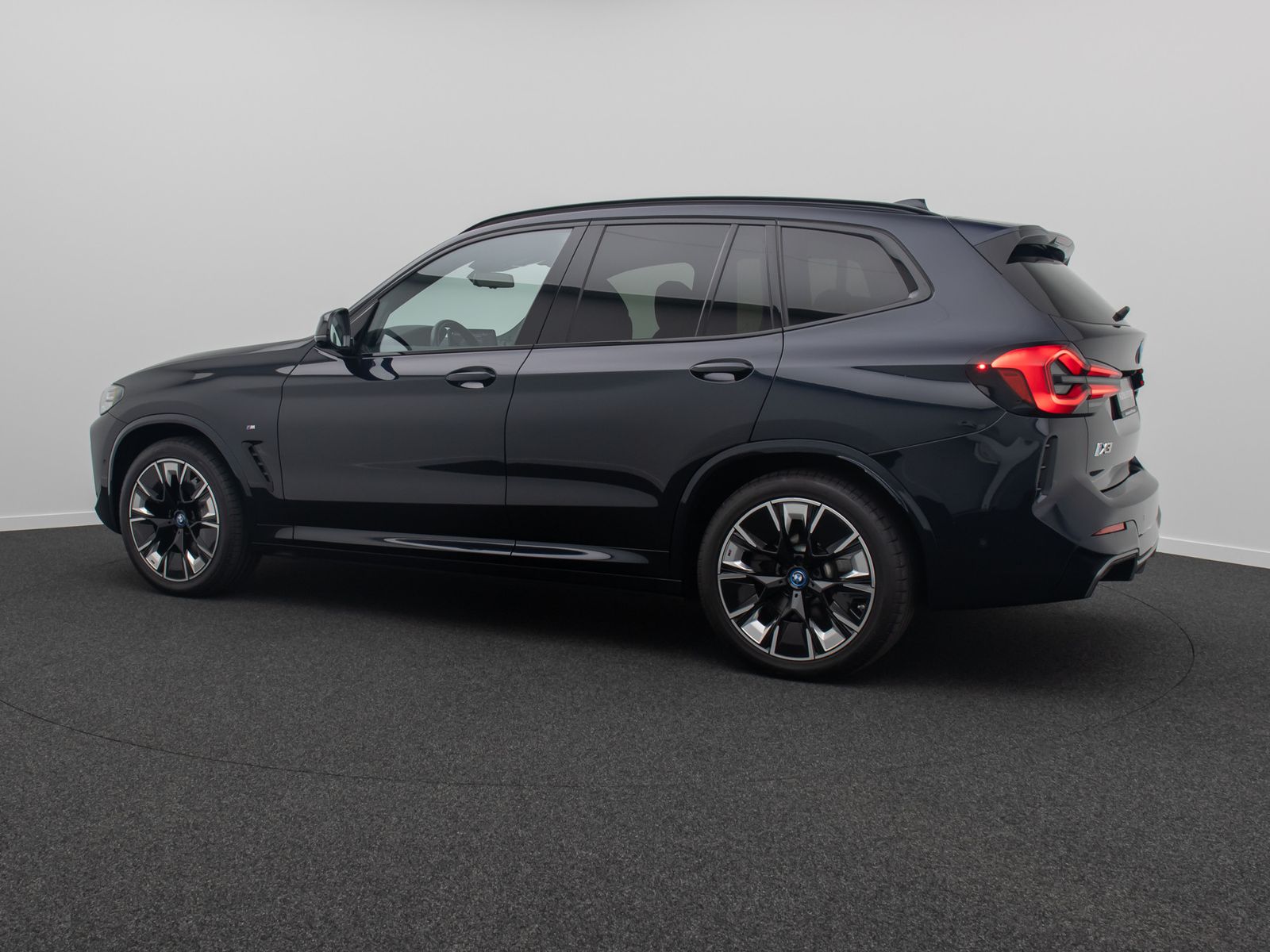 Fahrzeugabbildung BMW iX3 Impressive 360° HUD Alarm Sportsitz H/K ACC