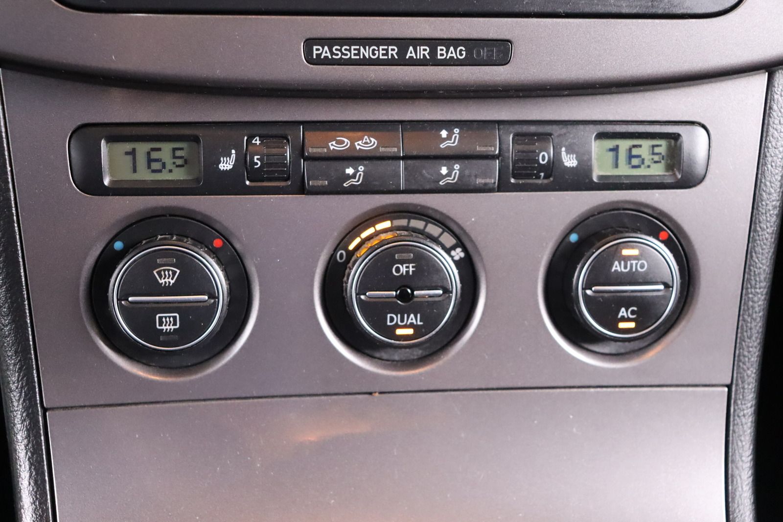 Fahrzeugabbildung Volkswagen Passat 1.4 TSI DSG BlueMotion Variant