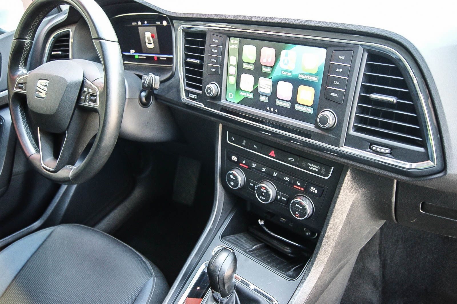 Fahrzeugabbildung SEAT Ateca 2.0 TDI DSG Style VIRTUAL BUSINESS ANHKZGV