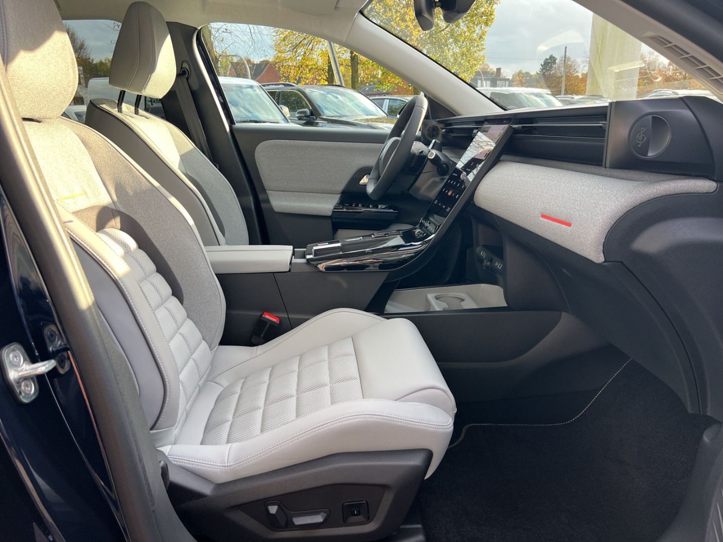 Fahrzeugabbildung Citroën C5 Aircross Elektro 210 Komfort-Range MAX Navi 3