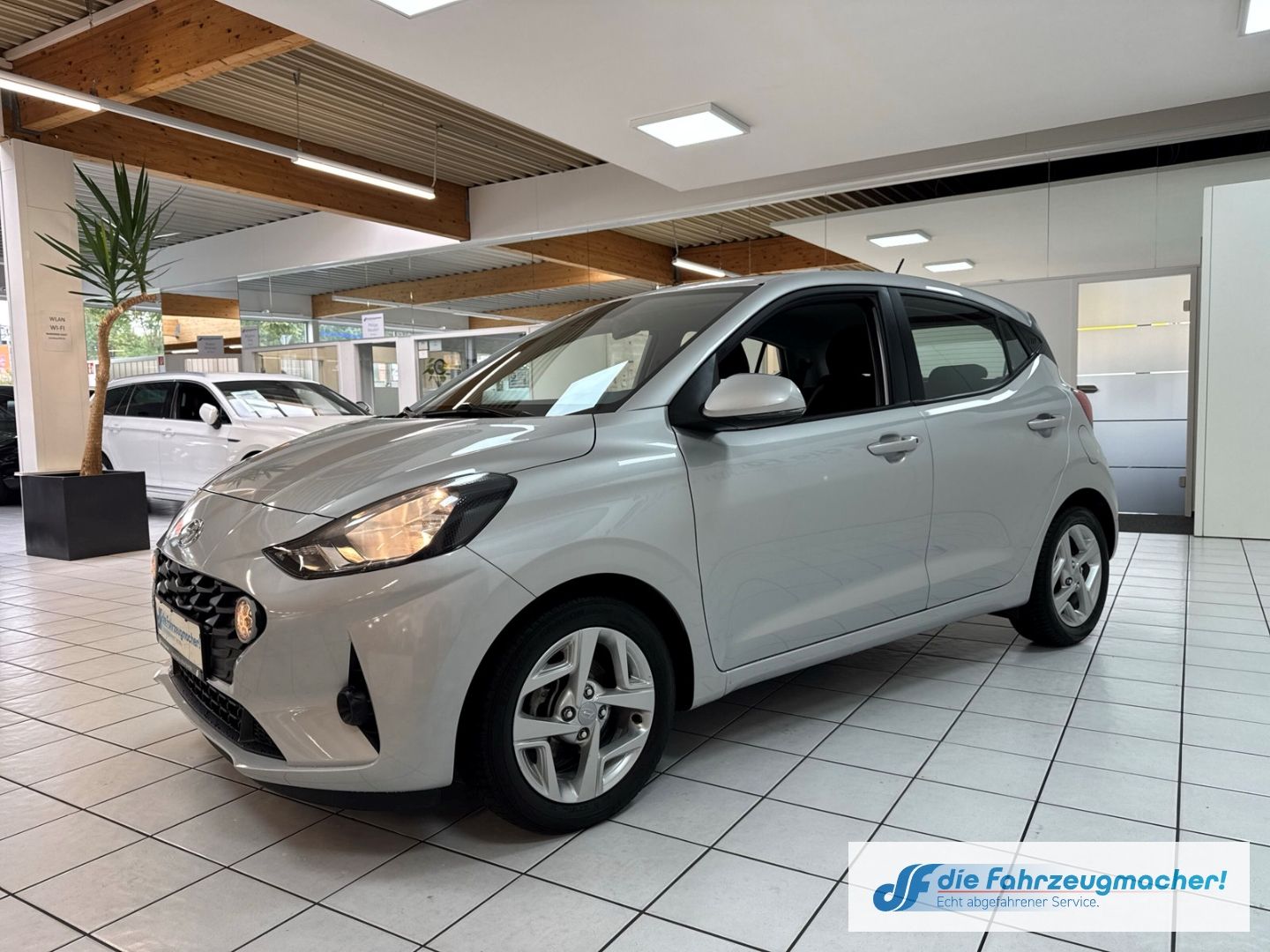Fahrzeugabbildung Hyundai i10 Trend 1.0 EU6d Navi Apple CarPlay Android Au