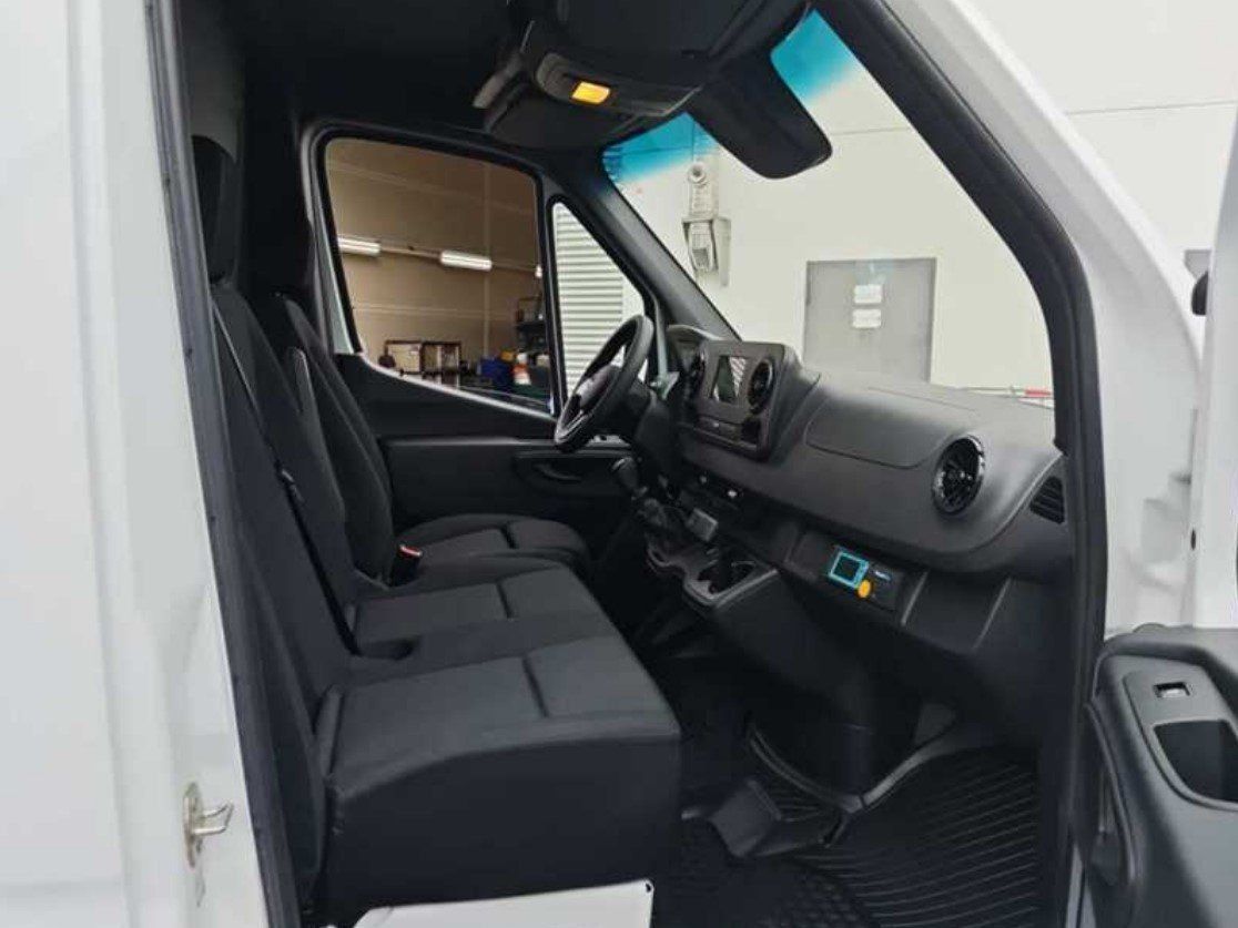 Fahrzeugabbildung Mercedes-Benz Sprinter 317 Koffer Tiefkühl Standkühlung Frisch