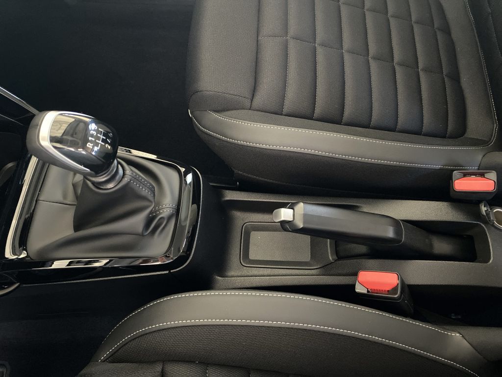 Fahrzeugabbildung Citroën C3 Aircross Turbo 100 PLUS *Allwetterr.*Sitzh.*