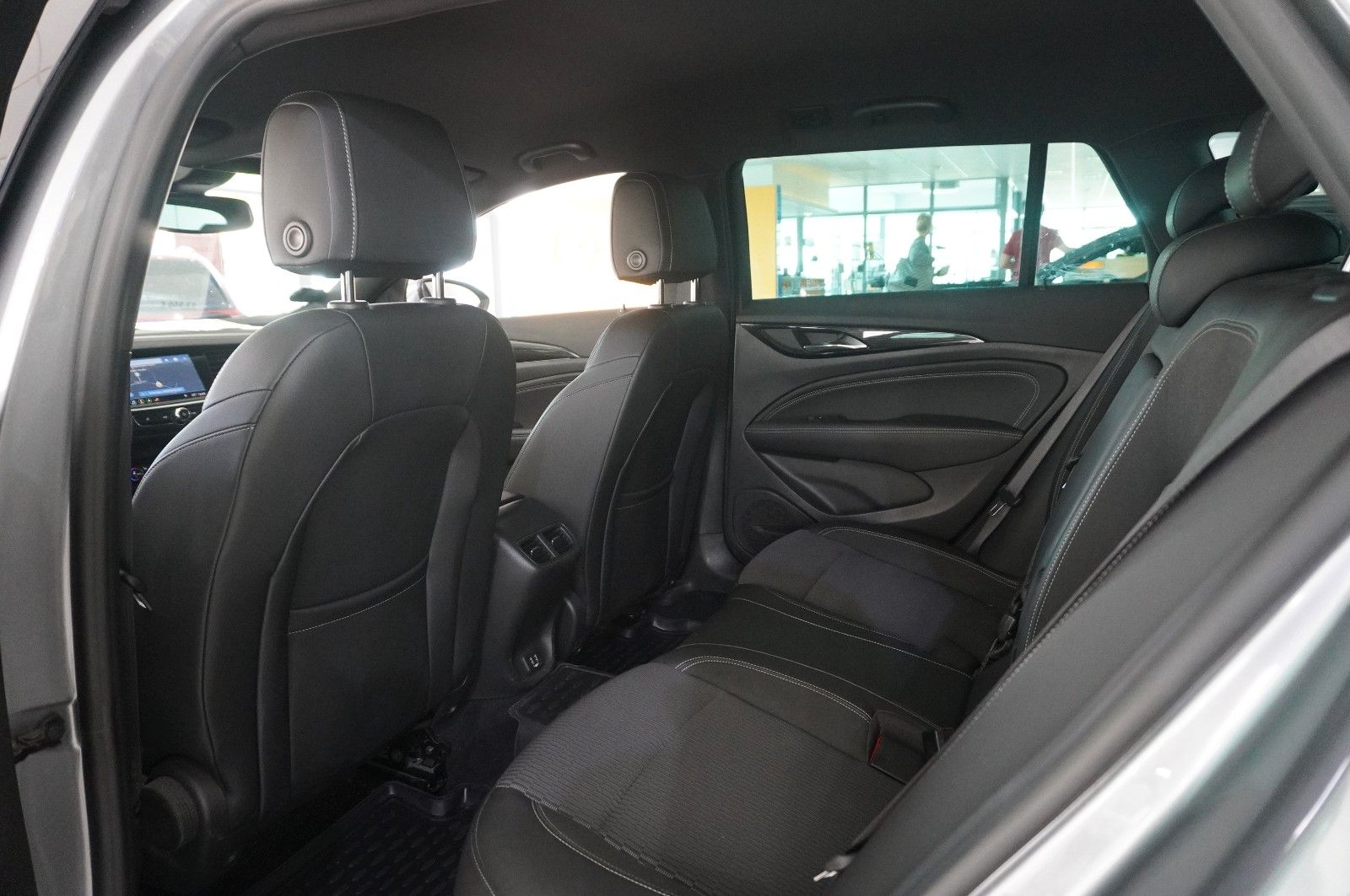 Fahrzeugabbildung Opel Insignia B ST 2.0D INNOV. NAVI/LED/KAMERA/SH/AHK