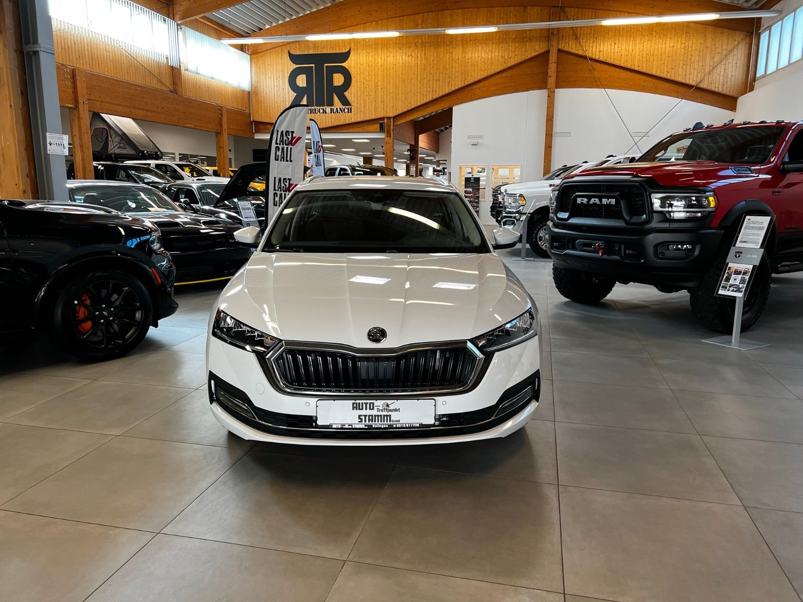 Fahrzeugabbildung SKODA Octavia Combi Style 2.0 TDI DSG