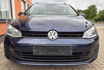 Volkswagen Golf - 2