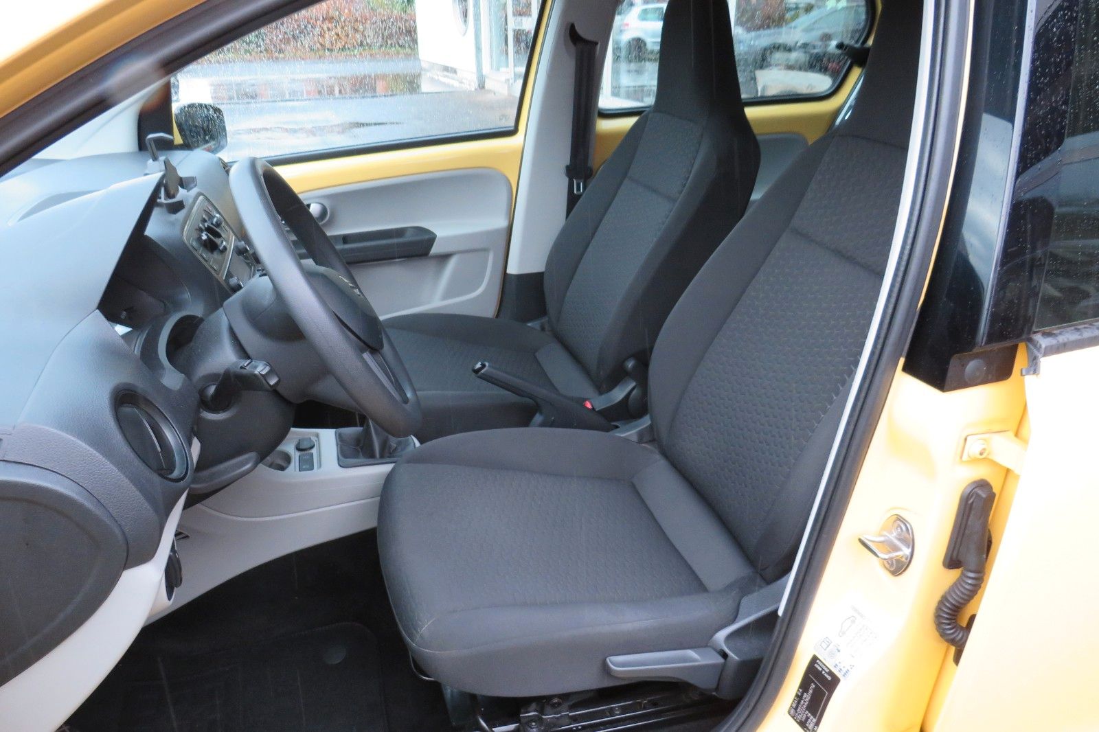 Fahrzeugabbildung SEAT Mii Style KLIMA SITZH. MAPS&MORE ASSISTENT-PA.