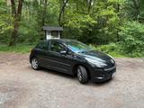Peugeot 207 VTI - Peugeot 207 mit Benzin-Antrieb: Coupé