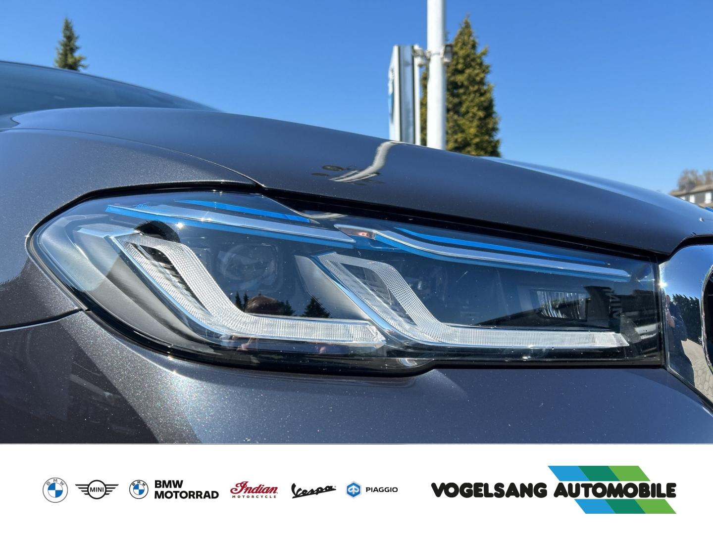 BMW 530 e Touring Panorma Komfortsitze Head-Up WLAN 