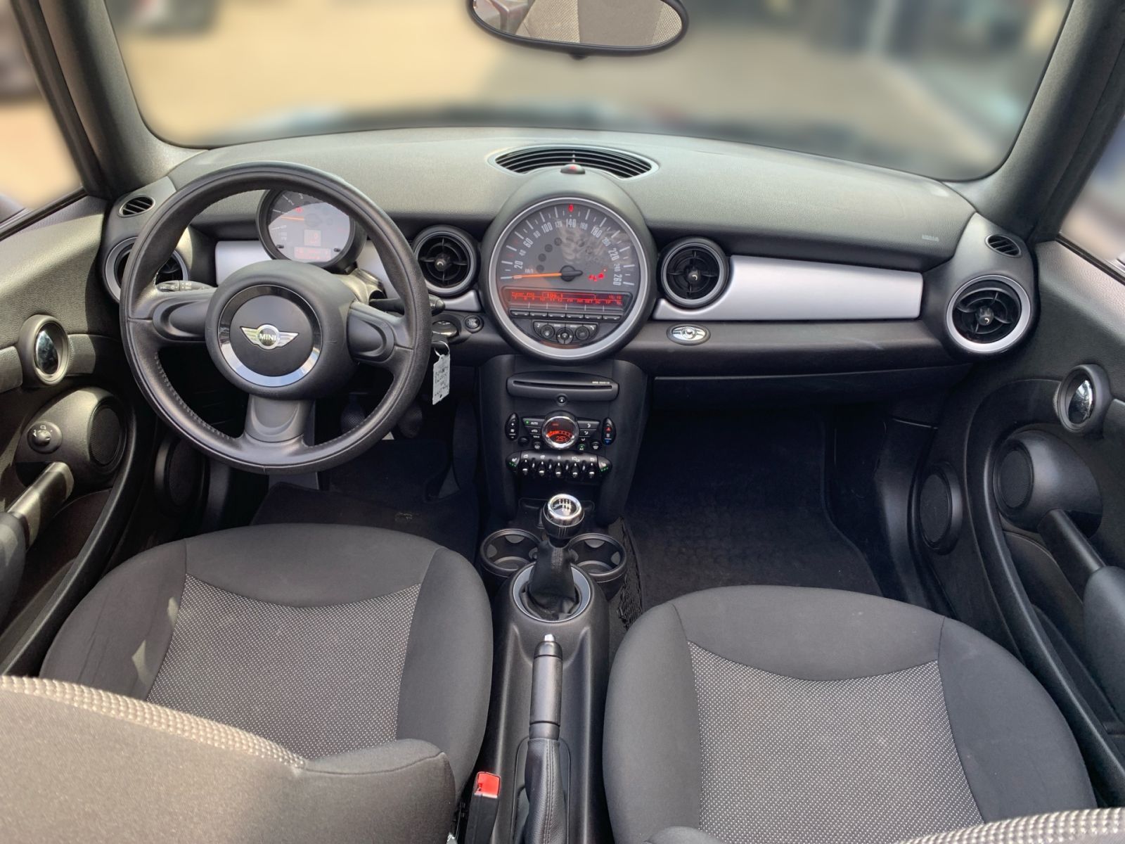 Fahrzeugabbildung MINI ONE Mini Cabrio One 1.6 PDC SHZ