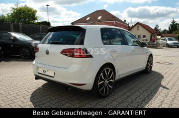 Volkswagen Golf - 6