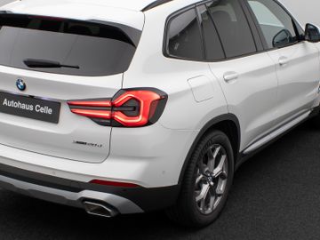 Fahrzeugabbildung BMW X3 xD20d Panoram Kamera DAB HiFi Komfort ACC 19"