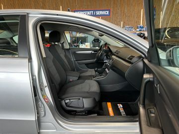 MYAUTOCENTER – Gebraucht- und Jahreswagen mit Werkstattservice in Pfaffenhofen Volkswagen Passat *ACC*NAV*AHK*PDC*SitzHZ*2-ZONEN*TotWinkel