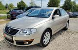 Volkswagen Passat Lim. 1.6 Automatik* LED*2.Hand* TÜV-2027* - gebrauchte VW Passat aus dem Jahr 2006