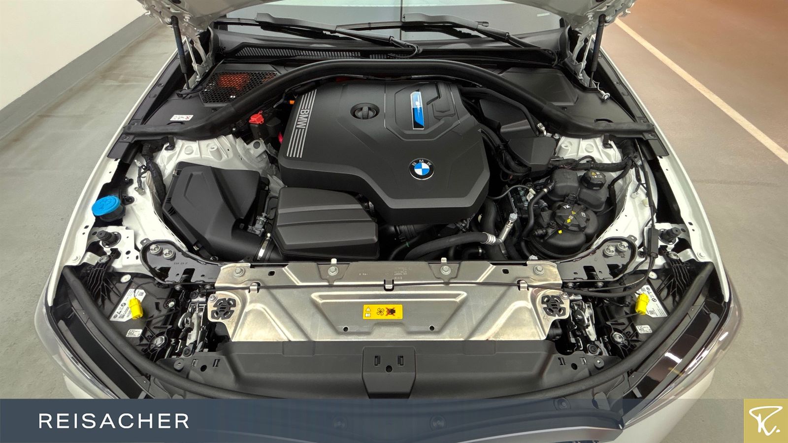 BMW 330e A Lim M-Sport GSD LcProf ParkAs DrA H&K foto 7