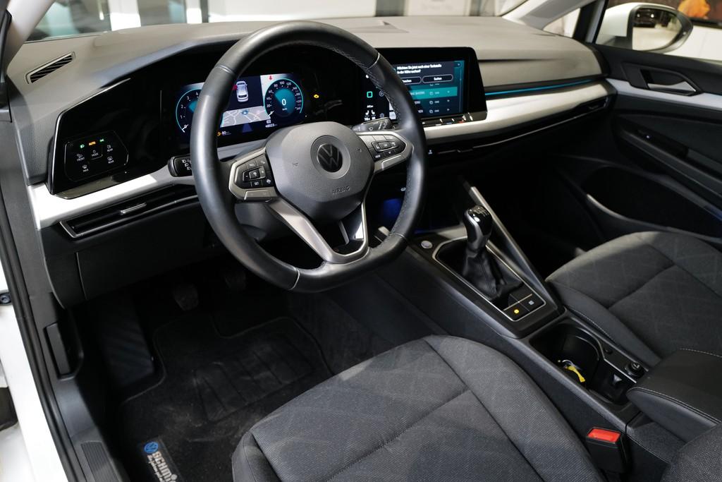 Volkswagen Golf VIII 1.5TSI Life Navi Rkam LedPlus CarPlay 