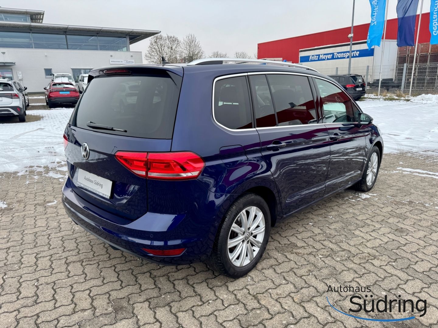 Touran 1,4 TSI Highline DSG AHK Navi LED ACC