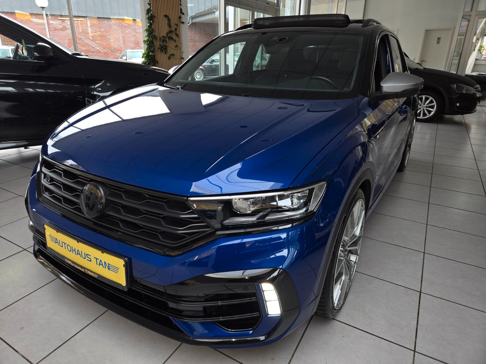 Fahrzeugabbildung Volkswagen T-Roc R 4Motion